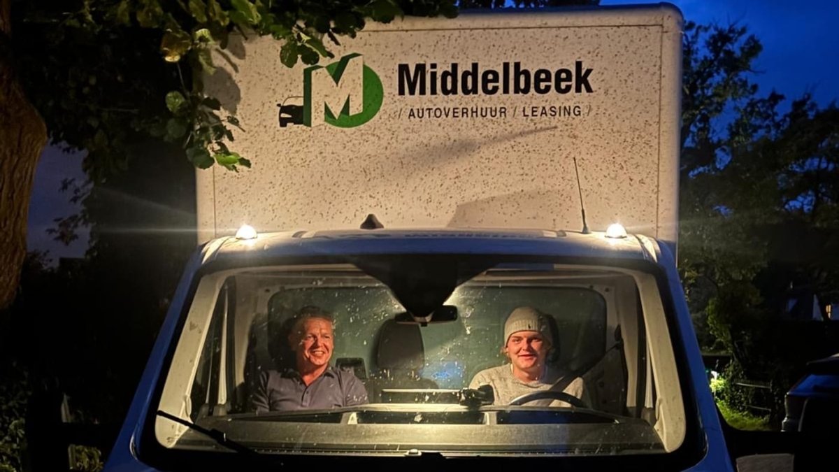 Als alle chauffeurs op vakantie zijn - Ballonnenshop.nl