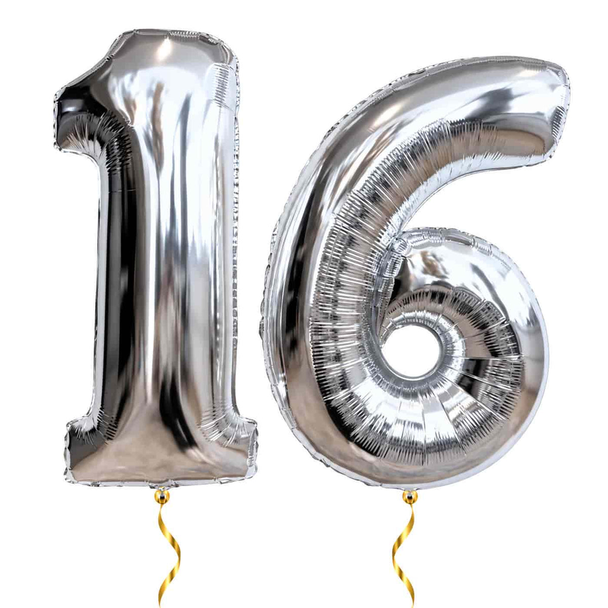 16 Jaar Cijfer Ballonnen Zilver – heliumgevulde ballonnen met dunne gouden lintjes op een witte achtergrond