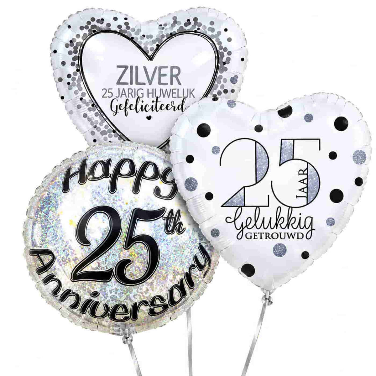 25 Jarig Huwelijk Trosje – heliumgevulde ballonnen met dunne metallic-zilveren lintjes op een witte achtergrond