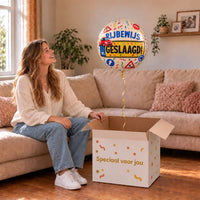 Uitpakmoment met Auto Rijbewijs Geslaagd Helium Ballon - Gevuld Met Helium - 46 cm uit een cadeaudoos van Ballonnenshop.nl