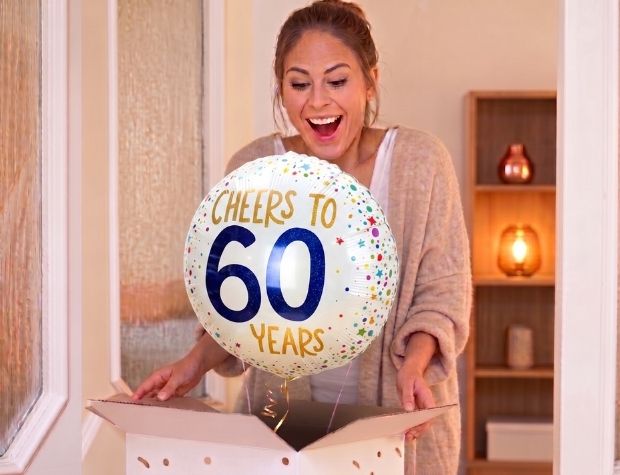 Cheers To 60 Years Ballon - Gevuld Met Helium - 46 cm - Ballonnenshop.nl