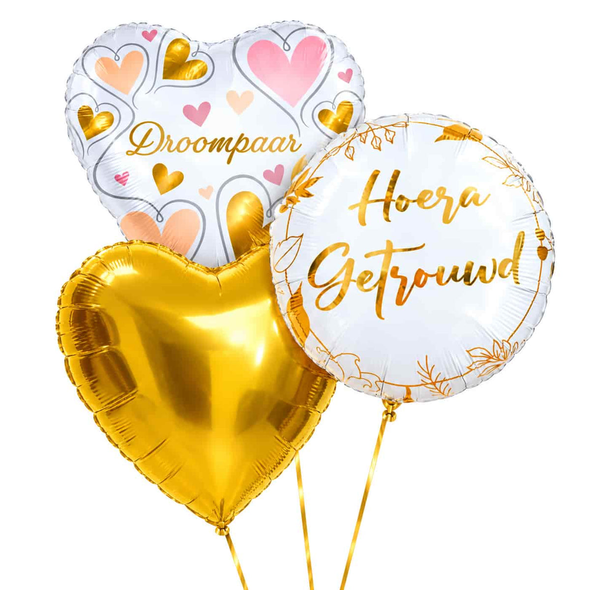 Hoera Getrouwd Droompaar Trosje – heliumgevulde ballonnen met dunne gouden lintjes op een witte achtergrond