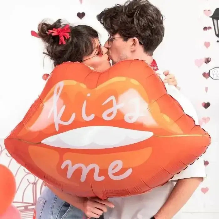Kiss Me Folie Ballon 86 cm - Ballonnenshop.nl
