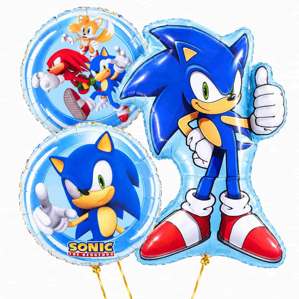 Sonic Trosje – 84 cm – heliumgevulde ballonnen met dunne gouden lintjes op een witte achtergrond